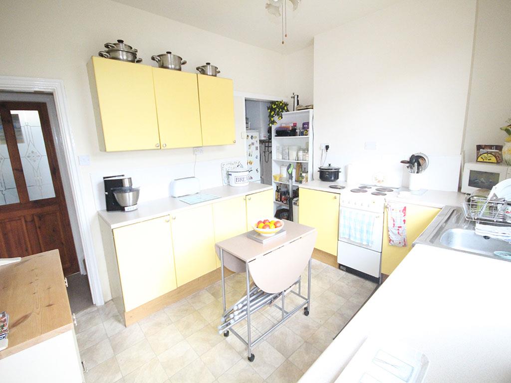 2 bedroom end terrace house SSTC in Earby - IMG_3290.jpg